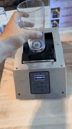 Acid GIFs, May 16 (25 gifs) Acid GIFs, May 16 (25 gifs)