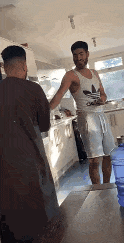 Acid GIFs, May 16 (25 gifs) Acid GIFs, May 16 (25 gifs)