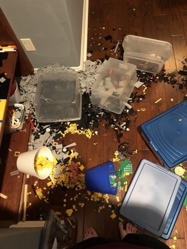 Bad Days Happen (23 pics)