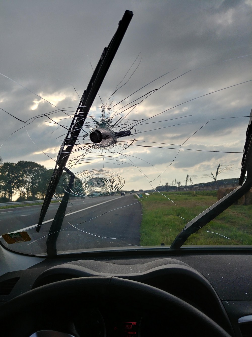 Bad Days Happen (23 pics)