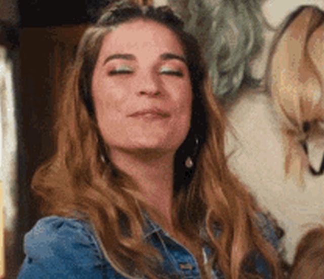 Strange Human Habits (18 gifs)