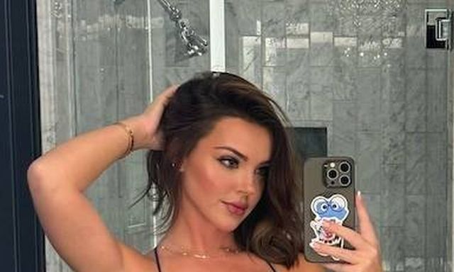 Selfie Girls (30 pics)
