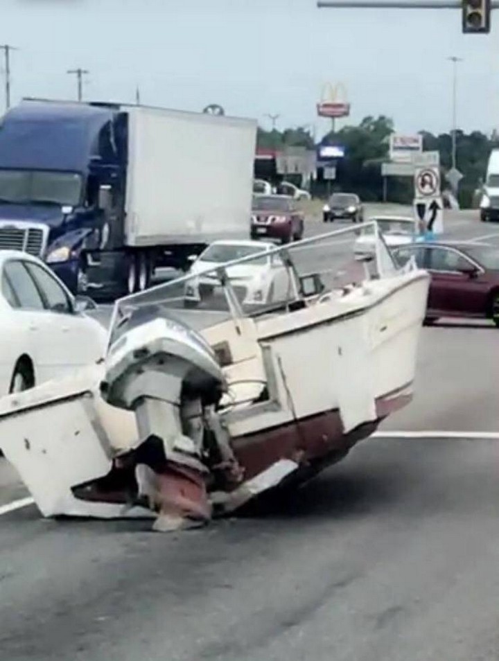Bad Days Happen (26 pics)