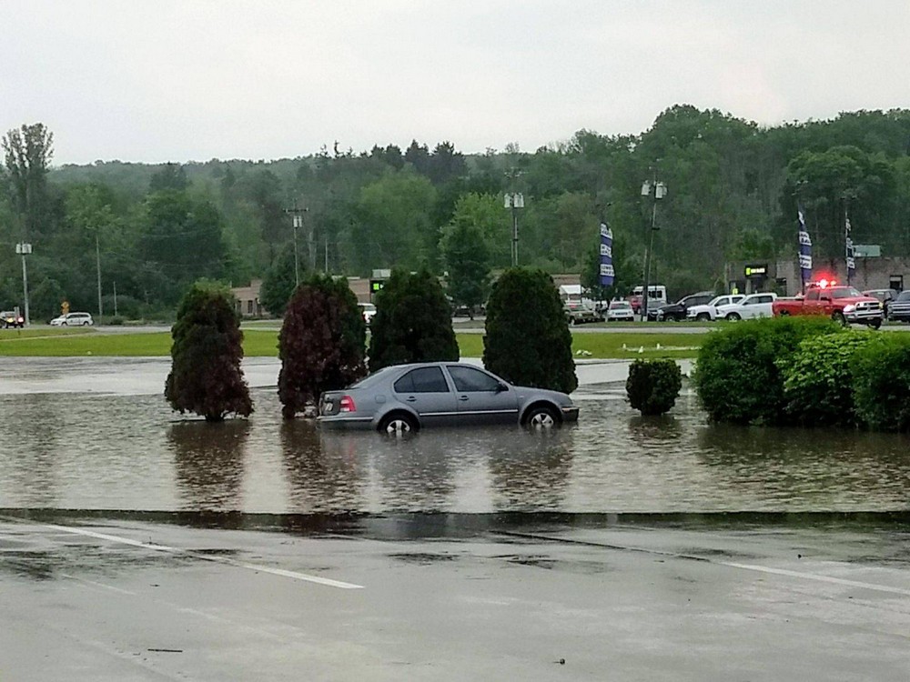 Bad Days Happen (26 pics)