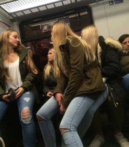 Unexpected Coincidences (21 pics)