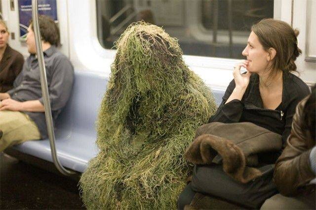 Strange People On Public Transport (23 pics)