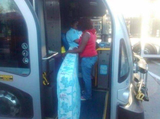 Strange People On Public Transport (23 pics)