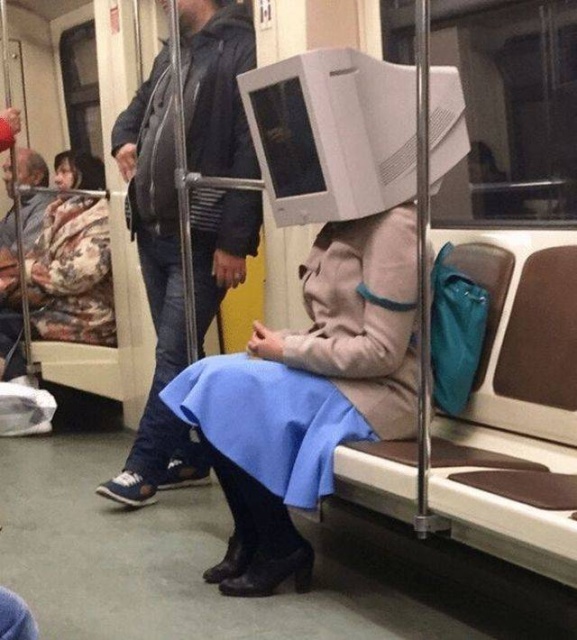 Strange People On Public Transport (23 pics)