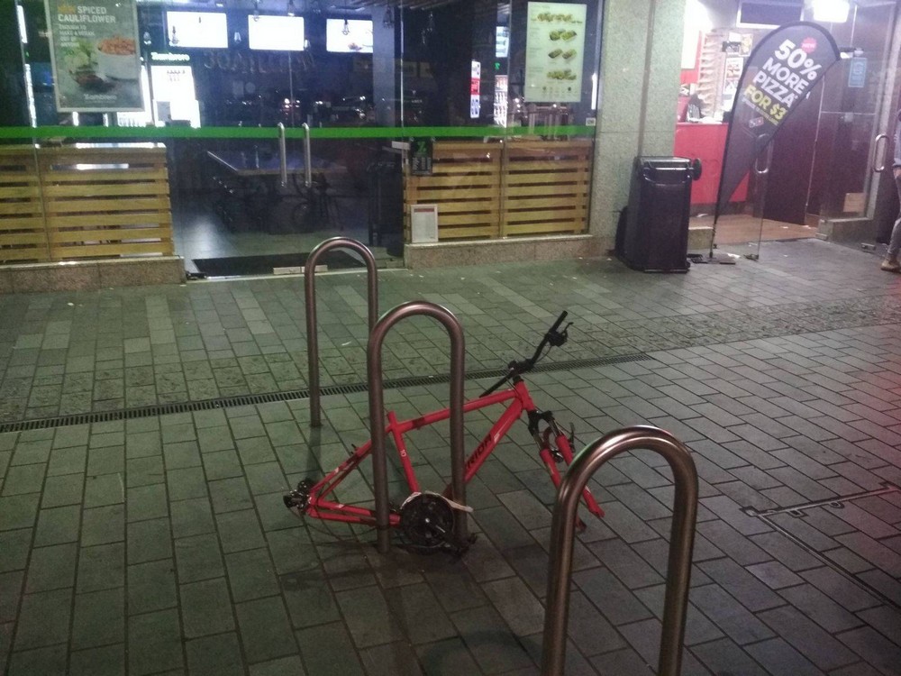 Bad Days Happen (25 pics)