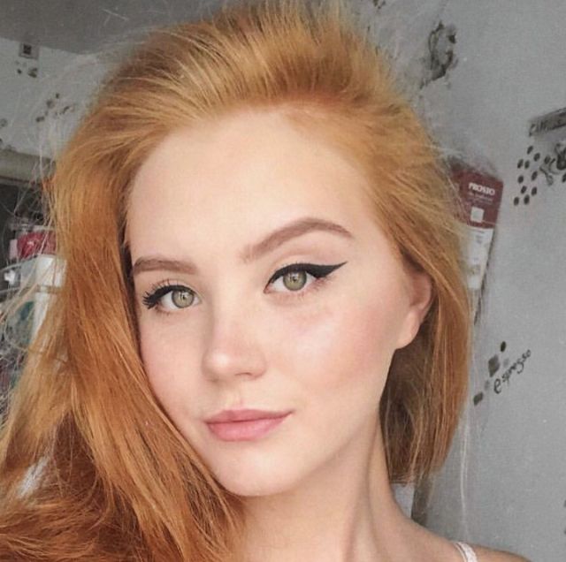 Redhead Girls (23 pics)