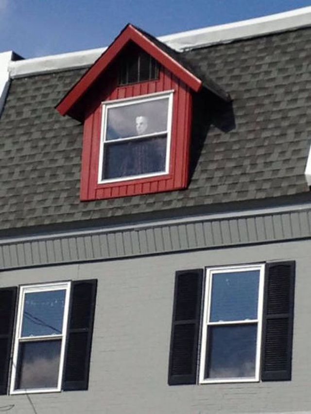 Creepy Photos (18 pics)