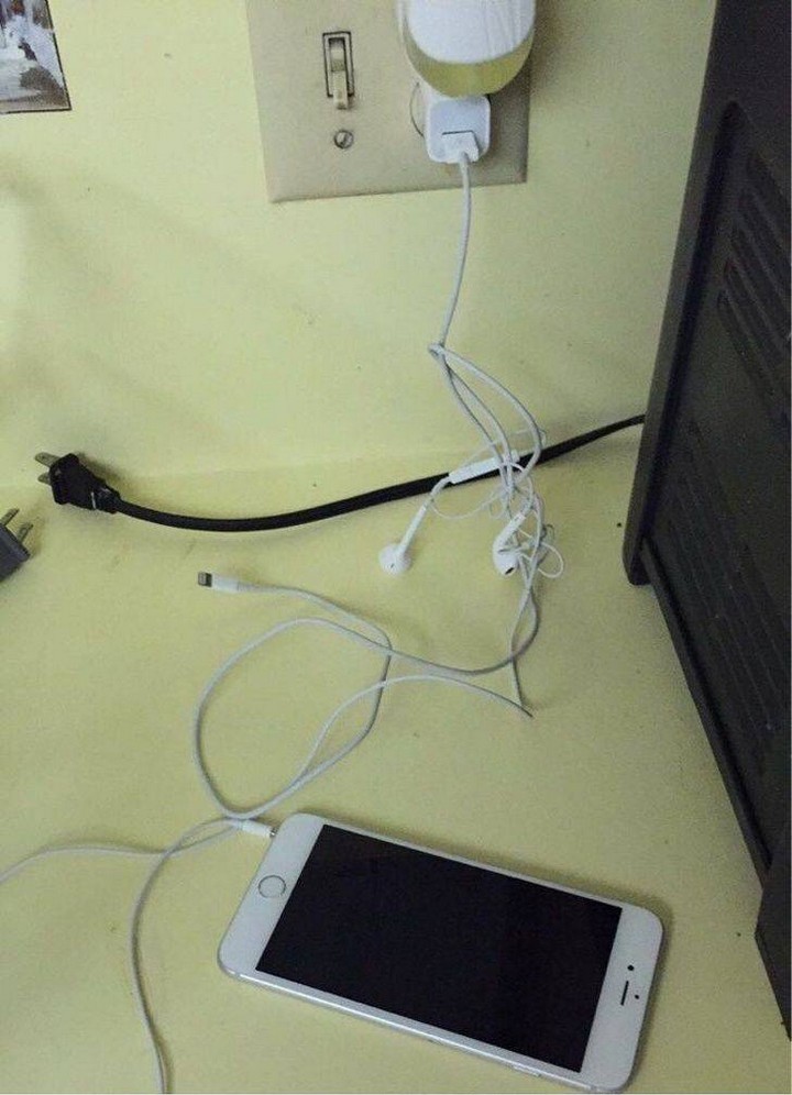 Bad Days Happen (22 pics)
