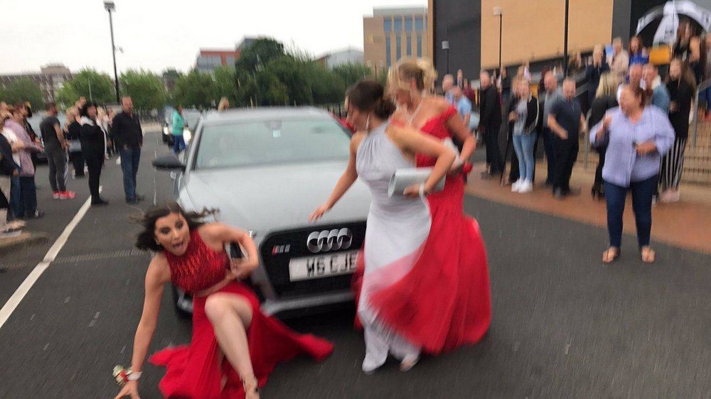 Bad Days Happen (22 pics)