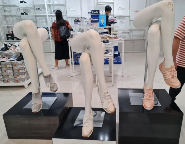 Scary Mannequins (16 pics)
