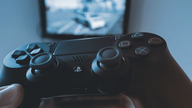 When gaming meets gambling elements in video games When gaming meets gambling elements in video games