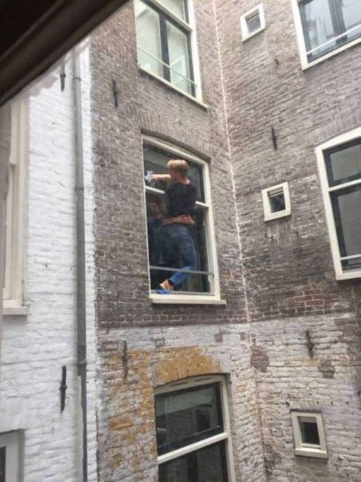 They Don't Care About Safety (23 pics)