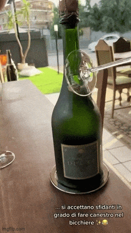 Acid GIFs, June 2 (25 gifs) Acid GIFs, June 2 (25 gifs)