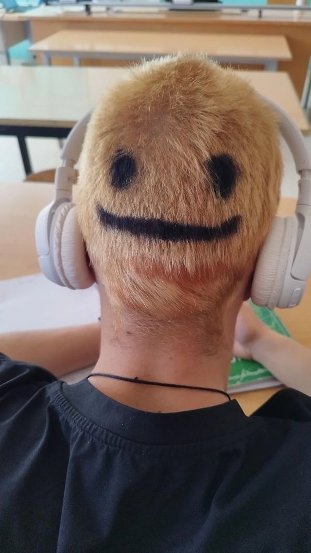 Awful Haircuts (23 pics)