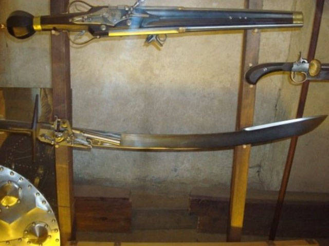 Crazy Weapons (23 pics)