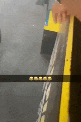 Acid GIFs, June 4 (25 gifs) Acid GIFs, June 4 (25 gifs)