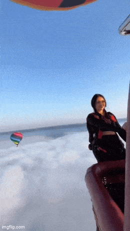 Acid GIFs, June 4 (25 gifs) Acid GIFs, June 4 (25 gifs)