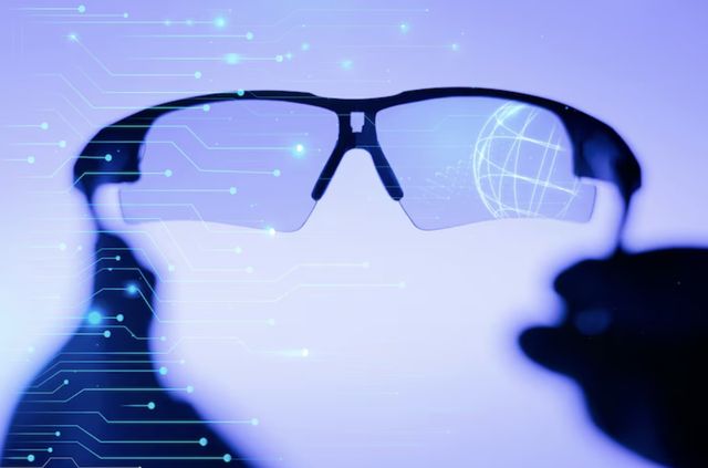 What Are Smart Glasses and How They're Used in Daily Life