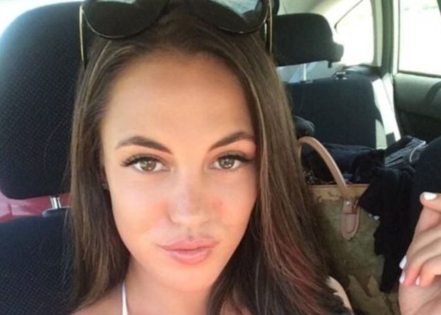 Beauty Brunettes (35 pics)