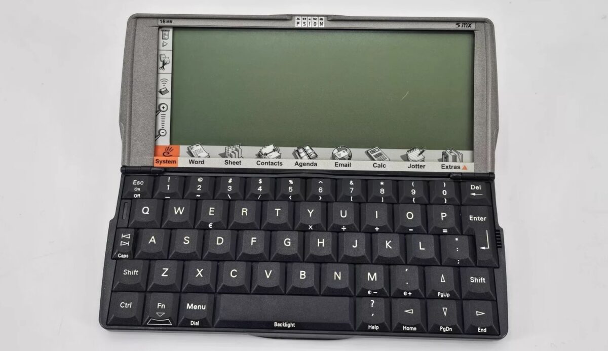 Cool Gadgets From The Past (23 pics)