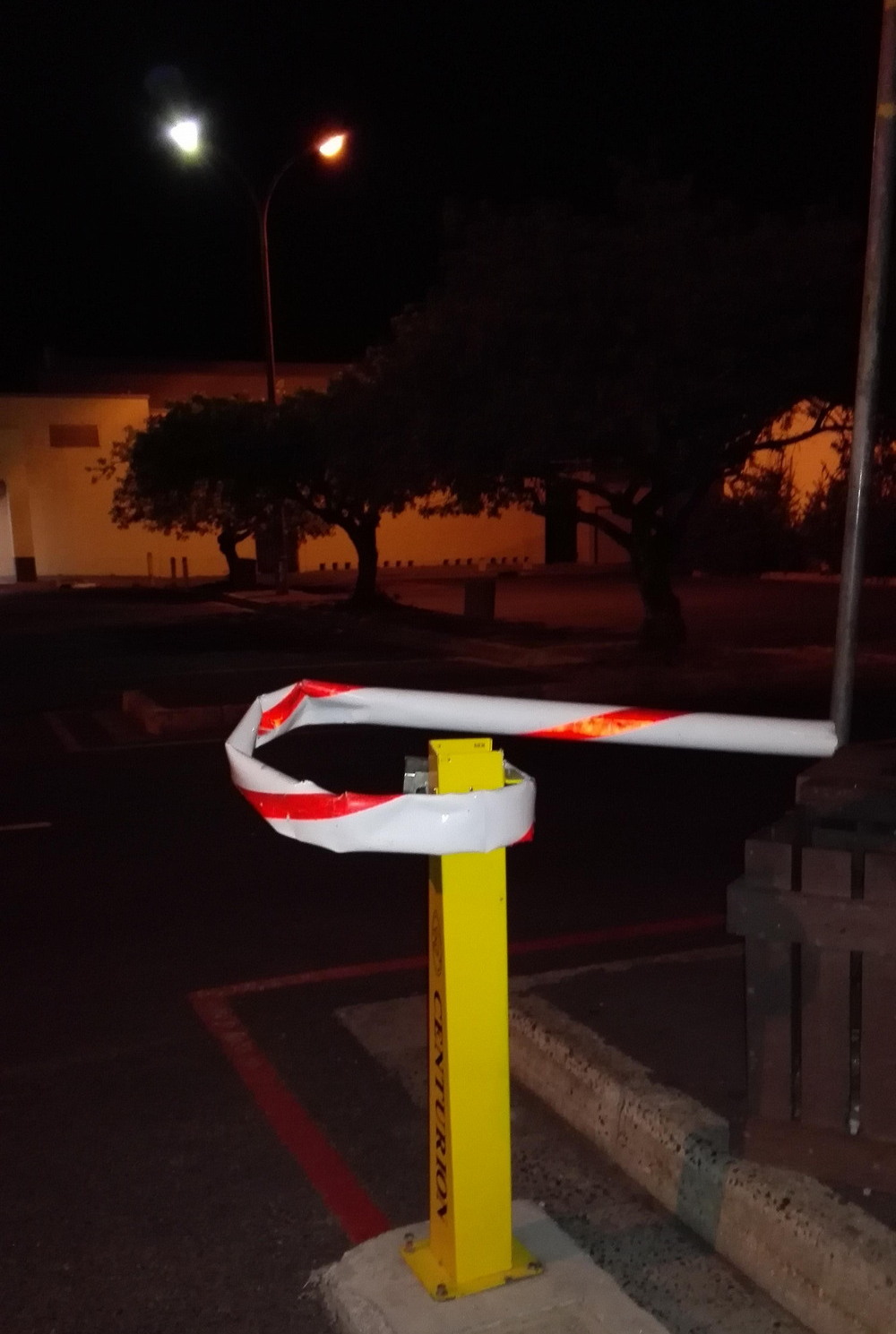 Bad Days Happen (23 pics)