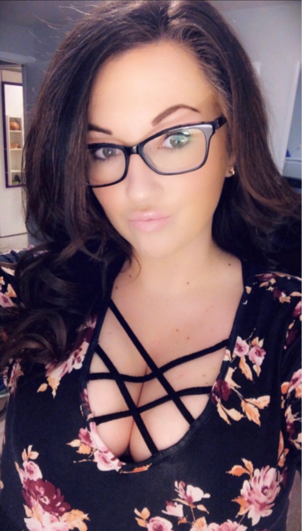 Girls In Glasses (23 pics)
