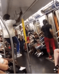 Acid GIFs, June 10 (25 gifs) Acid GIFs, June 10 (25 gifs)