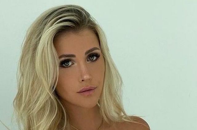 Girls With Tan Lines (21 pics)
