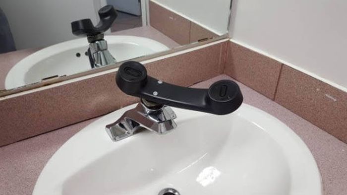 Failed Constructions (23 pics)