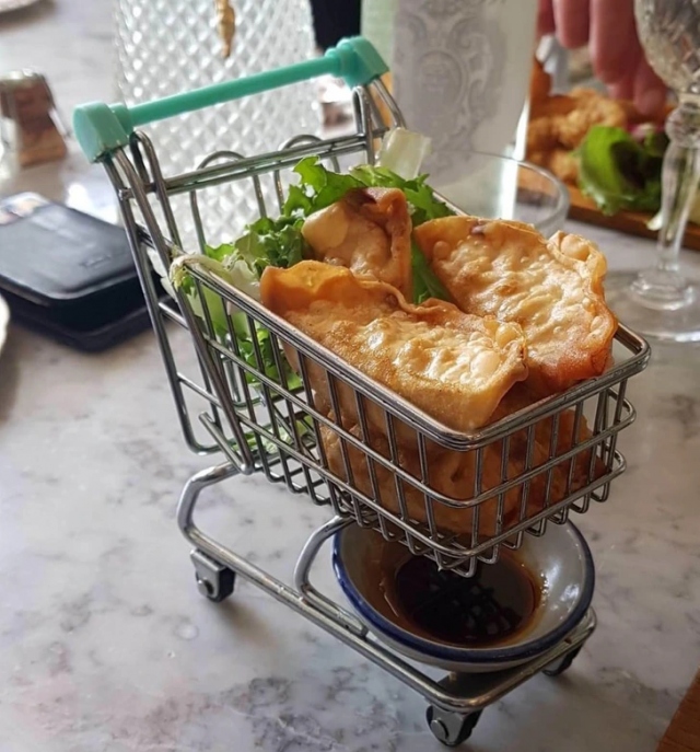 Weird Food Serving (16 pics)