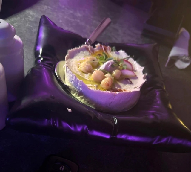 Weird Food Serving (16 pics)
