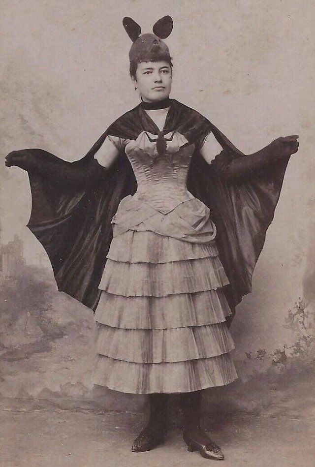 Strange But Interesting Victorian Photos (25 pics)