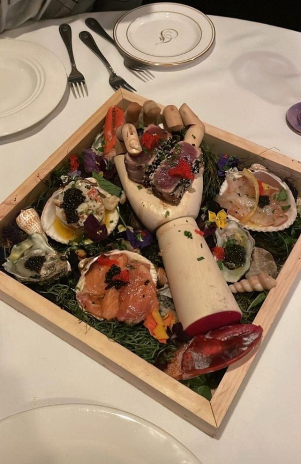 Weird Food Serving (16 pics)