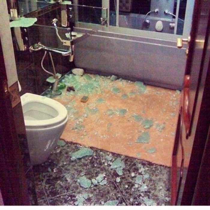 Bad Days Happen (27 pics)