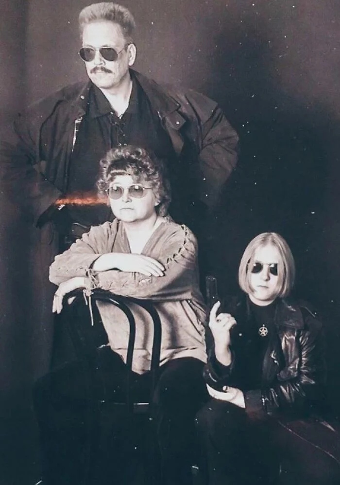 Awkward Photos From The Past (23 pics)