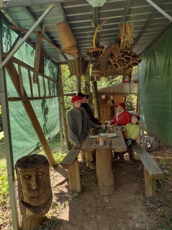 Creepy Things In The Woods (25 pics)