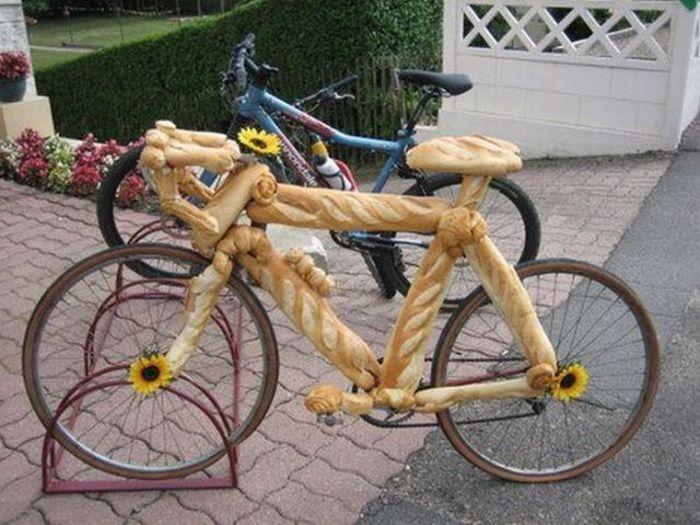 What Is Going On Here? (21 pics)