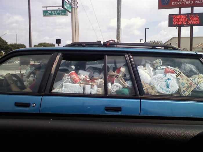 What Is Going On Here? (21 pics)