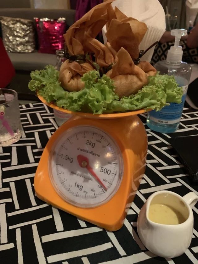 Crazy Food Serving (18 pics)