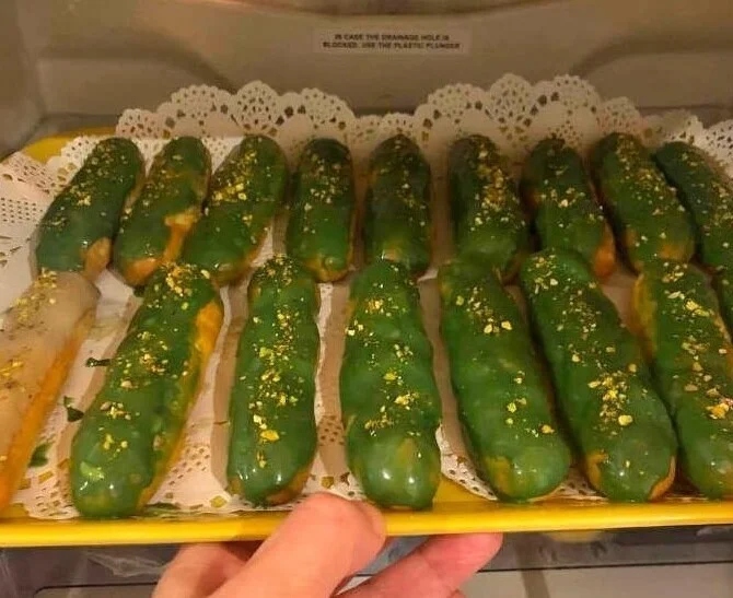 Odd Cakes (17 pics)