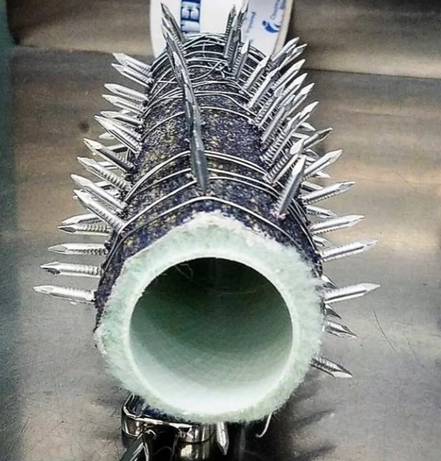 Unusual Finds At Customs (20 pics)