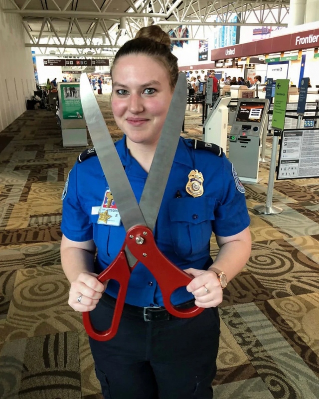 Unusual Finds At Customs (20 pics)