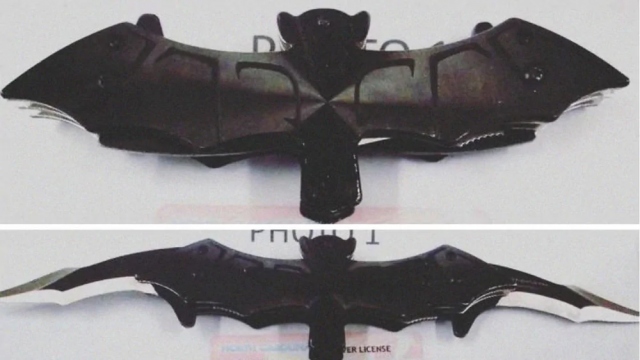 Unusual Finds At Customs (20 pics)