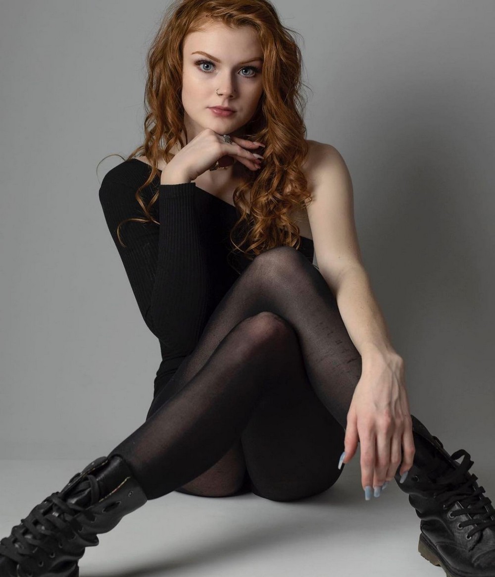 Redhead Girls (25 pics)