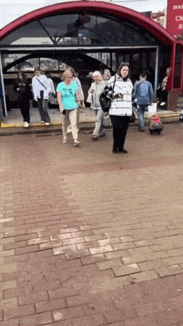 Acid GIFs, June 19 (25 gifs) Acid GIFs, June 19 (25 gifs)