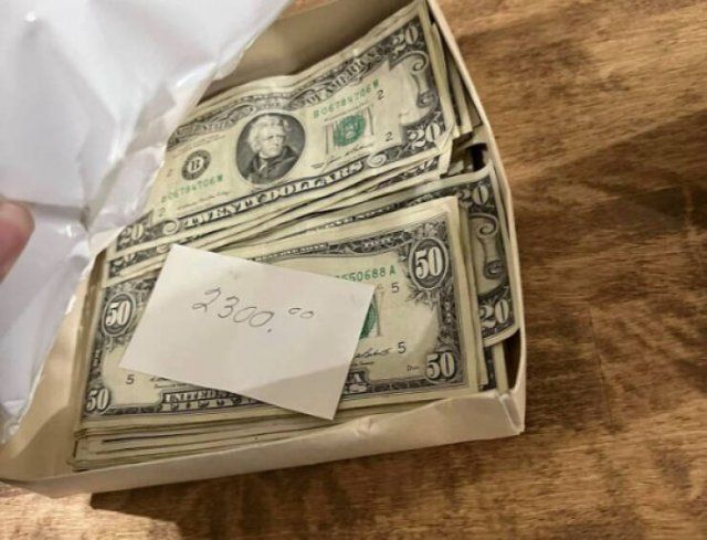 Unexpected Finds In Old Houses (16 pics)